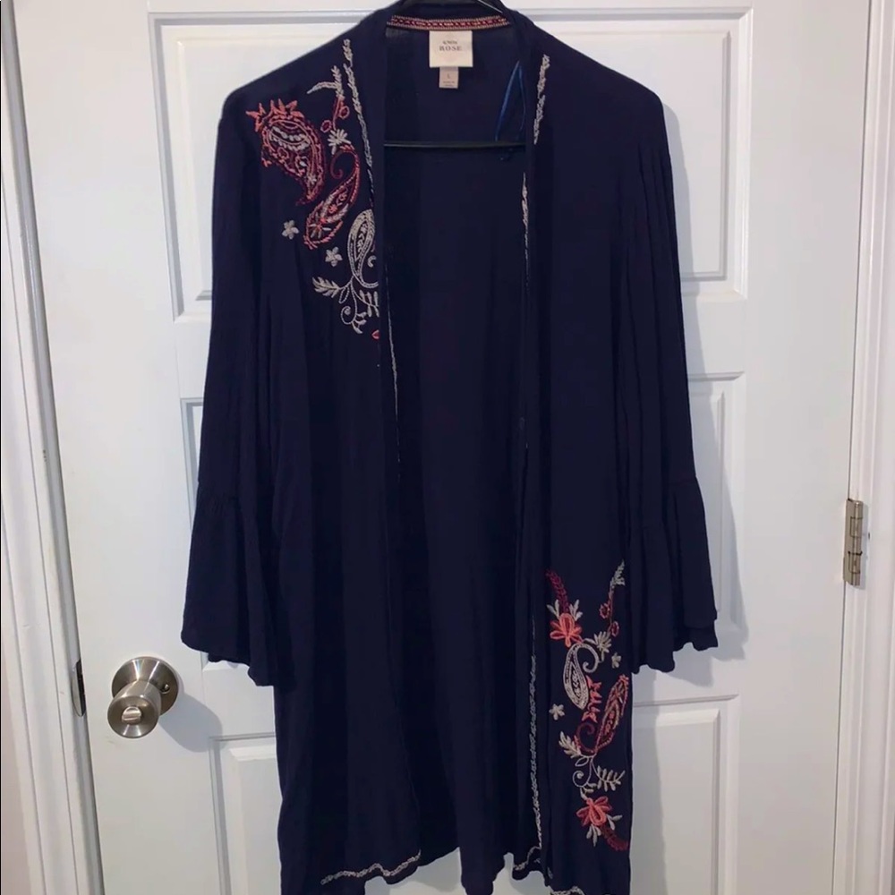 Knox Rose Embroidered Kimono size Large